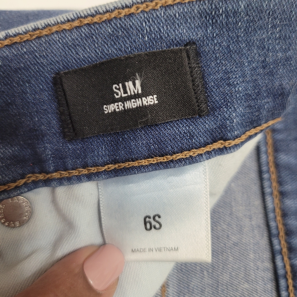 Express Slim High Rise  Blue Women's Jeans buttoned  Size 6S - Picture 15 of 16